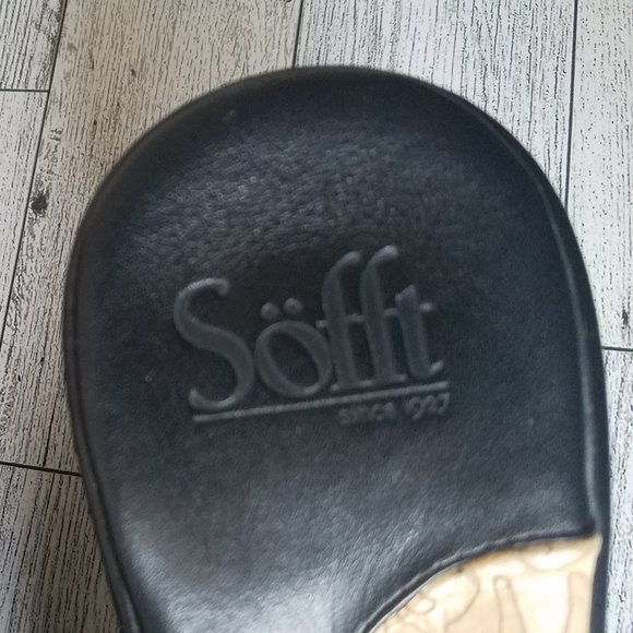 Sofft Black Leather Heels 7N Slip On 3.5" High Heel - Picture 5 of 7